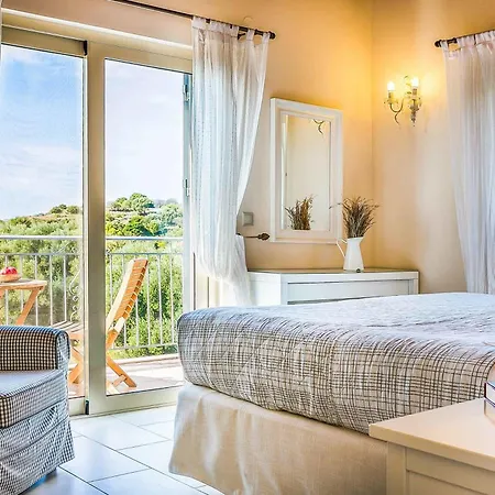 Louloudia Villa Ratzaklíon